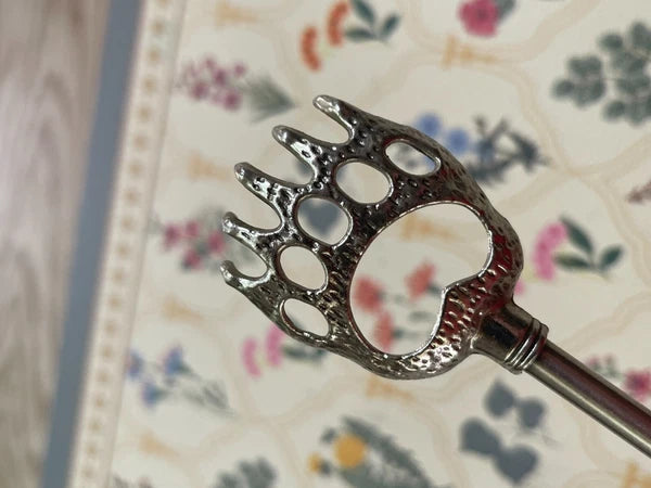 Metal Animal Bear Claw Back Scratcher w/ Wooden Handle 24"