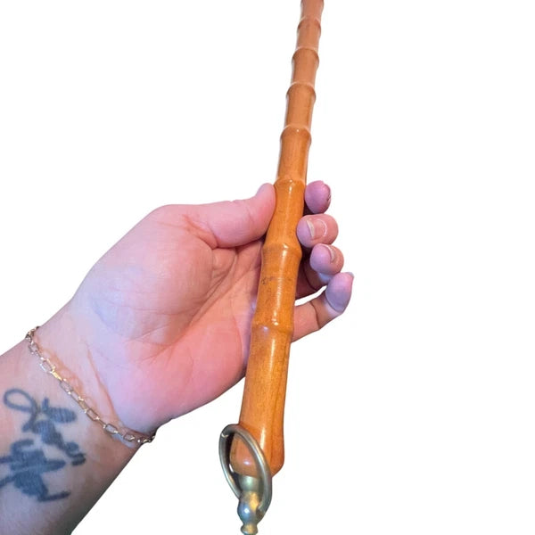 Vtg lucite & Bamboo Hand-Shaped Back Scratcher With Fleur-De-Lis Accent